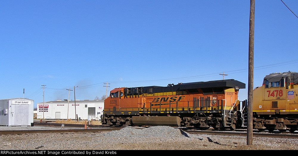 BNSF 8328